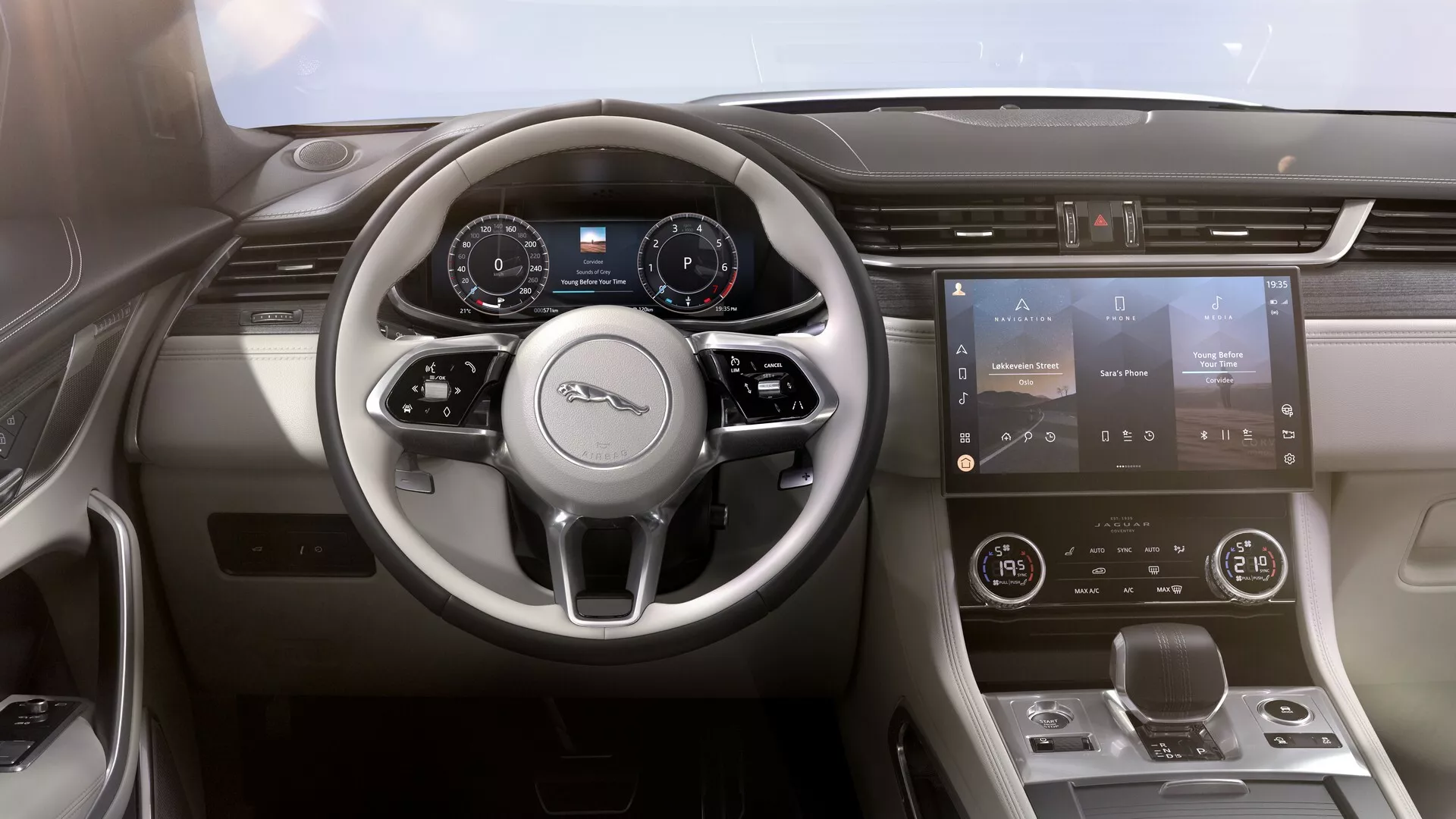 جاغوار-f-pace-من-الداخل